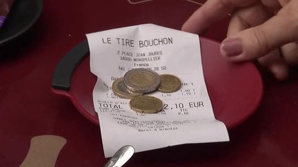 Restauration : les pourboires par carte bancaire défiscalisés en 2022