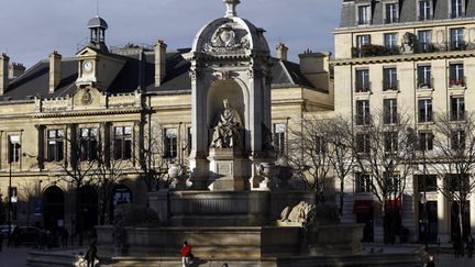 &nbsp; (La place St-Sulpice, dans le 6e arrondissement de Paris, théâtre cette semaine du 33e marché de la poésie © MaxPPP)