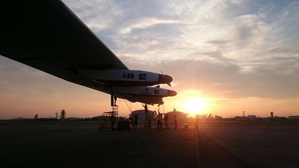 L'avion Solar Impulse 2, mardi 2 juin 2015 &agrave; Nagoya (Japon). (SOLAR IMPULSE / AFP)