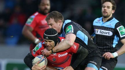 Matt Giteau dans la défense de Glasgow