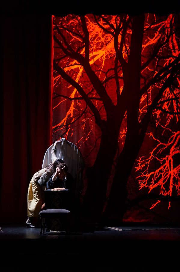 Delphine Depardieu et Alexis Moncorgé dans "L'Aigle à deux têtes", de Jean Cocteau, mise en scène de Issame Chayle, au Théâtre Ranelagh (2017)
 (Ben Dumas)