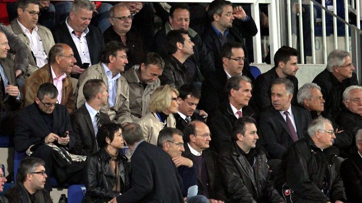 Manuel Valls, ministre de l'Int&eacute;rieur, pr&eacute;sent au stade Abb&eacute;-Deschamps, le 20 mars 2012. (JEAN BAPTISTE QUENTIN / MAXPPP)