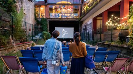 Un soir de projection lors de l'édition 2021 du festival de cinéma documentaire Gare aux Docs à la REcyclerie.&nbsp; (ADRIEN ROUX)