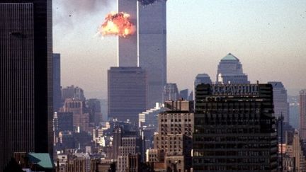 Attent du 11 septembre 2001: un avion percute une des tours jumelles à New York (AFP / Seth McAllister)