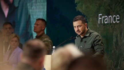 Le président ukrainien Volodymyr Zelensky, lors d'une conférence de presse à Kiev (Ukraine), le 8 septembre 2023. (PRESIDENCE UKRAINIENNE / AFP)