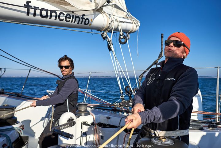 Romain Pillard et son co-skipper Alex Pella&nbsp;sur leur bateau Use it again.&nbsp; (© Antoine Dujoncquoy)