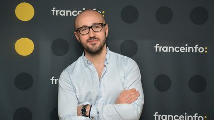 Romain Burrel, le directeur de la rédaction du magazine "Têtu". (JEAN-CHRISTOPHE BOURDILLAT / RADIO FRANCE)