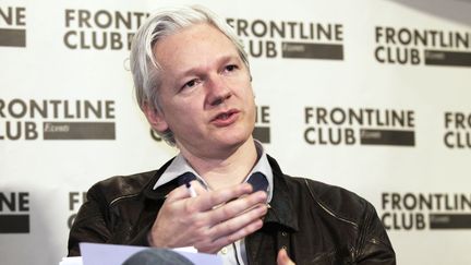 Julian Assange &agrave; une conf&eacute;rence de presse &agrave; Londres (Royaume-Uni)&nbsp;le 27 f&eacute;vrier 2012. (FINBARR O'REILLY / REUTERS)