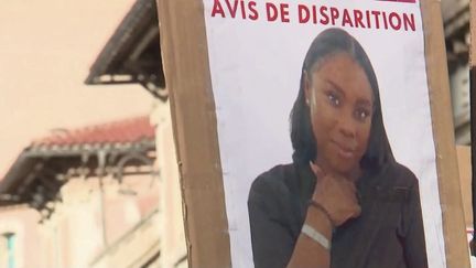 Mélodie Mendes da Silva, sur une photo pendant la marche organisée à Marseille (Bouches-du-Rhône) le 18 novembre 2023, deux semaines après sa disparition. (FTV)