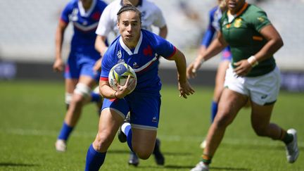 La Française Laure Sansus lors du match d'ouverture de la Coupe du monde entre les Bleues et l'Afrique du Sud, à Auckland, le 8 octobre 2022. (AFP)