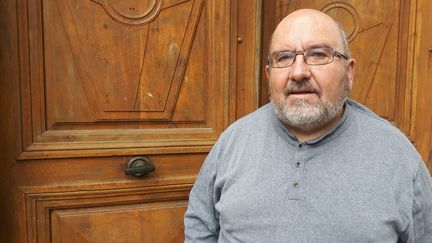 Le père Vignon, lanceur d'alerte,&nbsp;lance une pétition pour réclamer la démission du cardinal Barbarin. (SEBASTIEN BAER / FRANCEINFO / RADIO FRANCE)