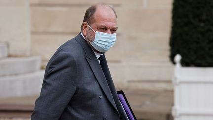 Eric Dupond-Moretti&nbsp;quitte l'Elysée, le 7 octobre 2020, à Paris. (LUDOVIC MARIN / AFP)