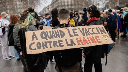 Marche des LGBTQI+ contre la manifestation de "La Manif pour Tous", le 31 janvier 2021 à Paris. (AURELIEN MORISSARD / MAXPPP)