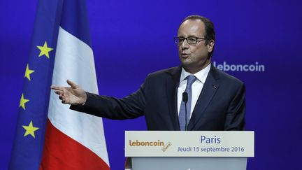 François Hollande prononce un discours à l'occasion des dix ans du Bon Coin, au Palais Brongniart, à Paris,&nbsp;le 15 septembre 2016.&nbsp; (FRANCOIS GUILLOT / AFP)