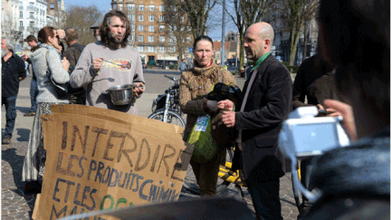 &nbsp; (Une manifestation contre les OGM en mars dernier à Lille © maxppp)