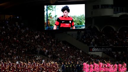 A minute of silence observed in honor of Medhi Narjissi before the match between Union Bordeaux-Bègles (UBB) and Stade Français in Top 14, September 7, 2024. (ROMAIN PERROCHEAU / AFP)