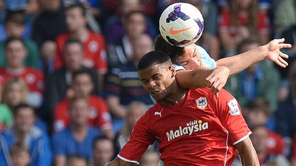 Fraizer Campbel face à Javi Garcia (ANDREW YATES / AFP)