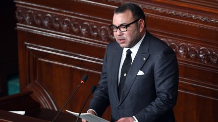 Le roi du Maroc, Mohammed VI, le 31 mai 2014 &agrave; Tunis (Tunisie). (FETHI BELAID / AFP)