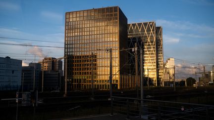 Le siège de l'Agence européenne des médicaments à Amsterdam (Pays-Bas), le 30 septembre 2021. (MARTIN BERTRAND / HANS LUCAS / AFP)