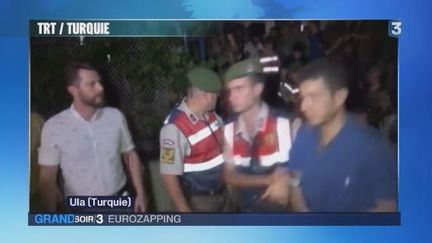 Eurozapping : les suites du putsch en Turquie et un mystère en Grèce