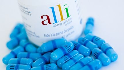 La pilule Alli &eacute;tait vendue en France sans ordonnance depuis 2009, par le laboratoire GlaxoSmithKline.&nbsp; (GARO / PHANIE / AFP)