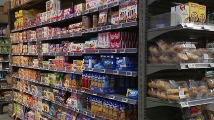 Selon l'ONG Foodwatch, la promotion de nombreux produits alimentaires n'est pas conforme aux recommandations nutritionnelles de l'OMS. (FRANCE 2)