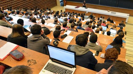 &nbsp; (Mobilisation pour dénoncer les  "difficultés financières des établissements" © Maxppp)