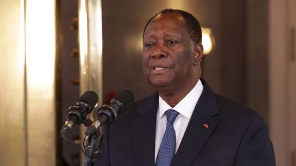 Le président ivoirien,&nbsp;Alassane Ouattara, donne une conférence de presse à&nbsp;Abidjan (Côte d'Ivoire), le 27 juillet 2021. (CYRILLE BAH / ANADOLU AGENCY / AFP)