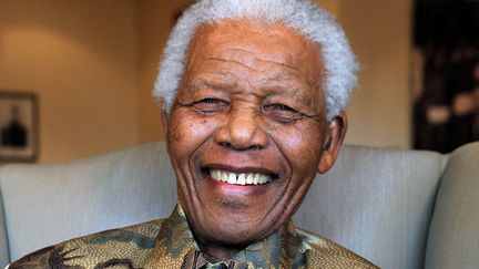 L'ancien pr&eacute;sident sud-africain Nelson Mandela, le 25 ao&ucirc;t 2010. (DEBBIE YAZBEK / MANDELA FOUNDATION / AFP)