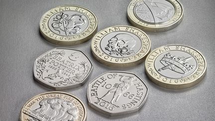 Shakespeare, Beatrix Potter ou le grand incendie de Londres de 1666 figureront sur les nouvelles pièces de  monnaie qui seront mises en circulation en 2016 au Royaume-Uni
 (ROYAL MINT / AFP)