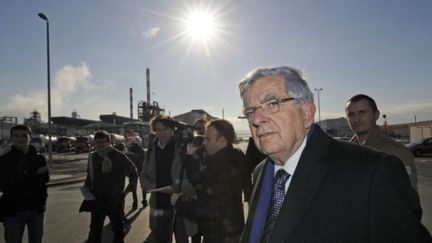 Jean-Pierre Chevènement lors de son déplacement à Fos-sur-Mer (AFP)