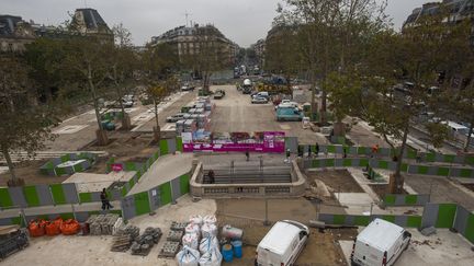 "Il faut pouvoir avoir un seul espace continu et sans obstacle pour qu'on puisse l'occuper", disent&nbsp;Pierre-Alain Trévelo et Antoine Viger-Kohler. Après deux ans de travaux, la nouvelle place de la République est inaugurée en juin 2013.&nbsp; (MARC_VERHILLE / MAIRIE DE PARIS)