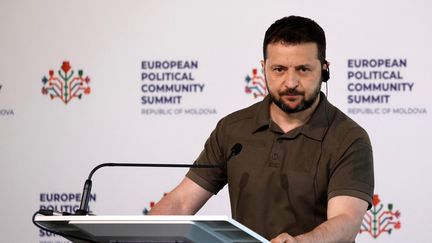 Le président ukrainien, Volodymyr Zelensky, lors du deuxième sommet de la Communauté politique européenne à Bulboaca, en Moldavie, le 1er juin 2023. (LUDOVIC MARIN / AFP)