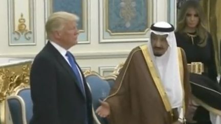 Donald Trump en Arabie Saoudite : étrange scène durant la visite