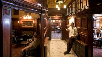 A Liverpool, le&nbsp;Philharmonic Dining Rooms, le "pub des Beatles", classé monument historique de premier plan (MAISANT LUDOVIC / HEMIS.FR)