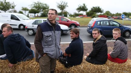 Les agriculteurs bloquent le périphérique de Caen