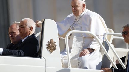 Le pape François, au Vatican, le 26 avril 2023. (MASSIMO VALICCHIA / NURPHOTO / AFP)