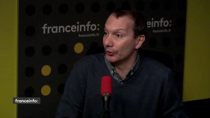 David Cormand, le secrétaire national d'Europe Écologie les Verts (EELV) dans le studio de franceinfo, le 25 avril 2018. (FRANCEINFO / RADIOFRANCE)