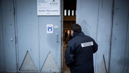 L'atellier de menuiserie de la&nbsp;prison de Muret, en Haute-Garonne. (LIONEL BONAVENTURE / POOL)