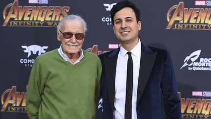 Stan Lee, le père de Spider Man (à gauche), et son assistant Keya Morgan, le 24 avril 2018 à Los Angeles
 (Jordan Strauss / AP / SIPA)