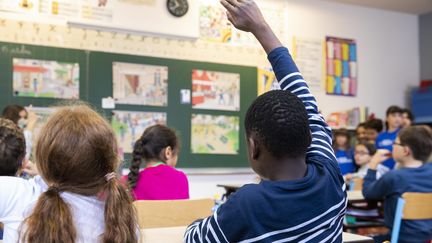 Des élèves dans une salle de classe.&nbsp; (ALEXIS SCIARD / MAXPPP)