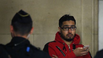 Jawal Bendaoud, "le logeur de Daech", arrive à la cour d'appel de Paris pour son procès, le 22 novembre 2018. (THIBAULT CAMUS / AP / SIPA)