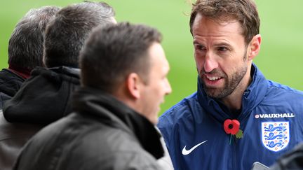 Gareth Southgate lors d'un entraînement de l'équipe de football d'Angleterre, le 8 novembre 2016 (PAUL ELLIS / AFP)