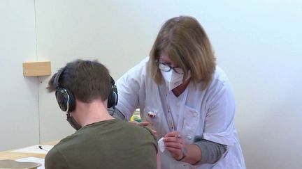 Pass vaccinal : à partir du 15 février, il sera désactivé pour les Français n’ayant pas effectué leur dose de rappel