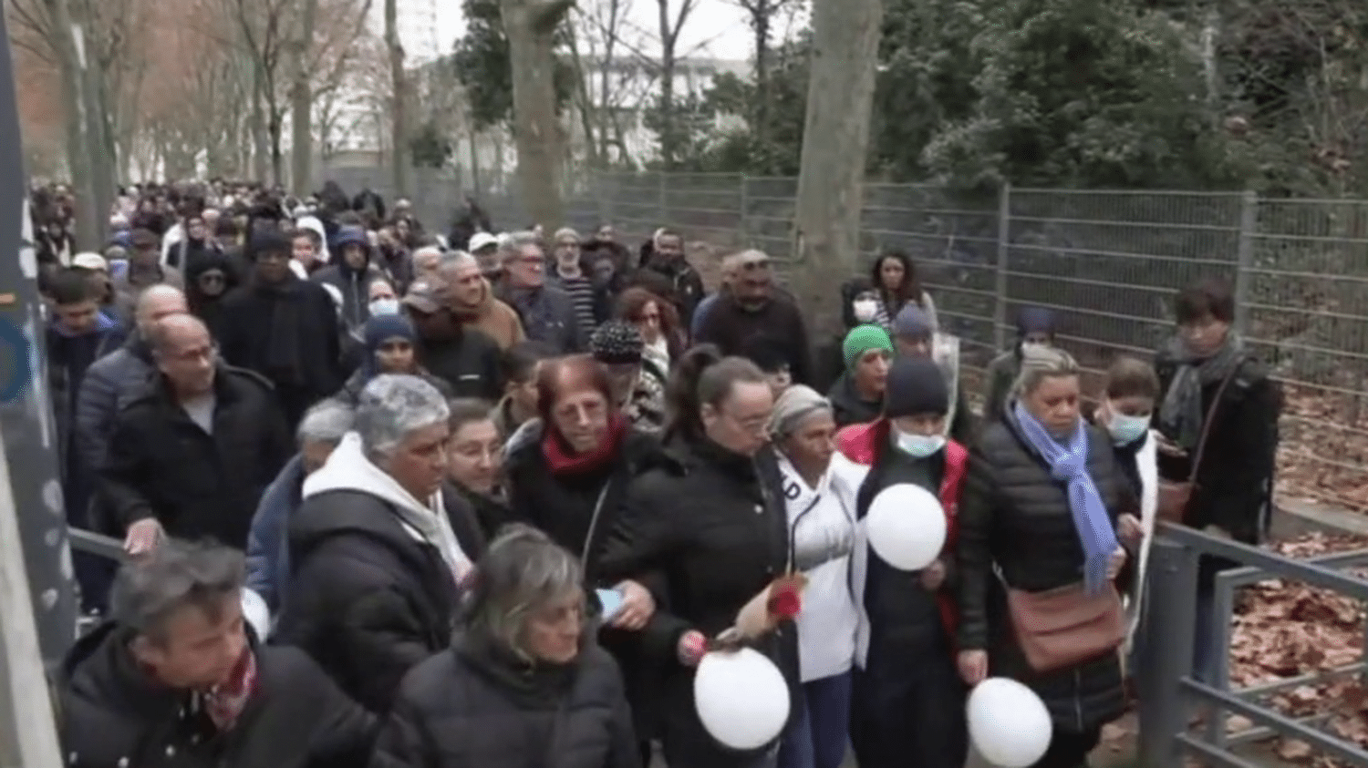 Incendie à Vaulx En Velin Une Marche Blanche En Hommage Aux Victimes 