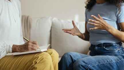 La santé mentale reste un sujet tabou et le métier de psychiatre doit faire face à un manque d'attractivité (photo d'illustration). (WESTEND61 / WESTEND61)