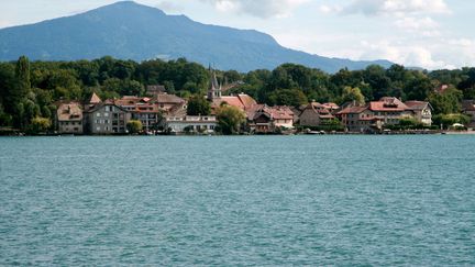 Le village de Nernier (Haute-Savoie), sur le lac L&eacute;man.&nbsp; (BABAYAGA / PHOTONONSTOP)