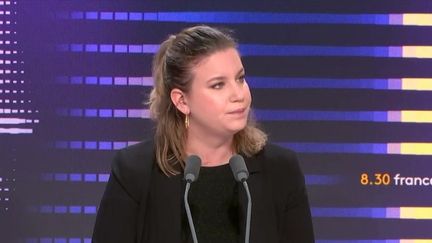 Mathilde Panot, cheffe de file des députés insoumis, mercredi 20 décembre 2023 sur franceinfo. (FRANCEINFO / RADIO FRANCE)