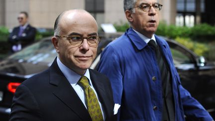 Bernard Cazeneuve arrive pour assister &agrave; un Conseil Justice et Affaires int&eacute;rieures au si&egrave;ge de l'Union europ&eacute;enne &agrave; Bruxelles le 14 Septembre 2015 (JOHN THYS / AFP)