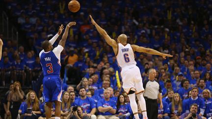 Chris Paul (Clippers) intenable dans le premier match contre le Thunder (RONALD MARTINEZ / GETTY IMAGES NORTH AMERICA)